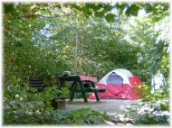 Emplacements de camping pour tente disponibles