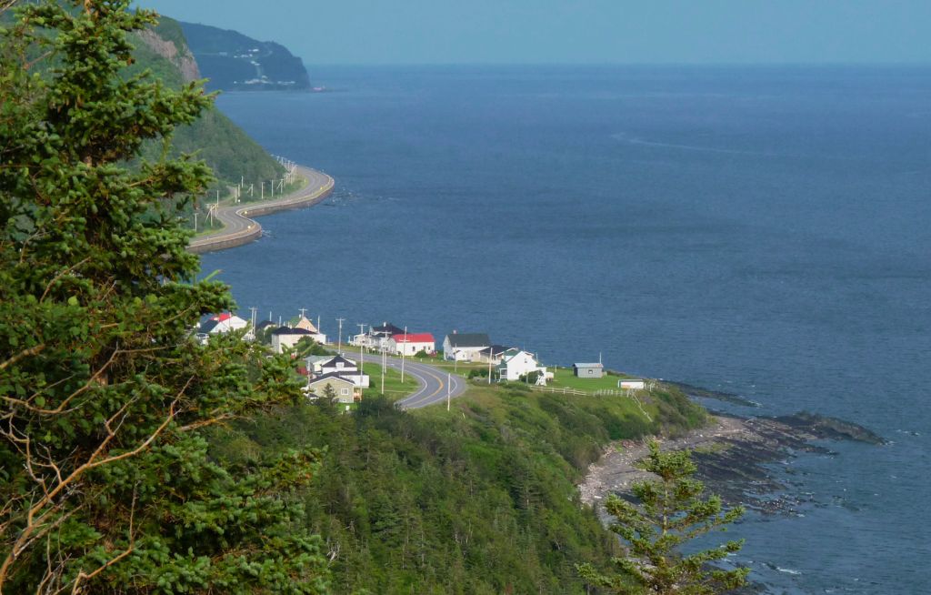 Chalet Manche D'Épée, chalet Gaspésie Maison à feda