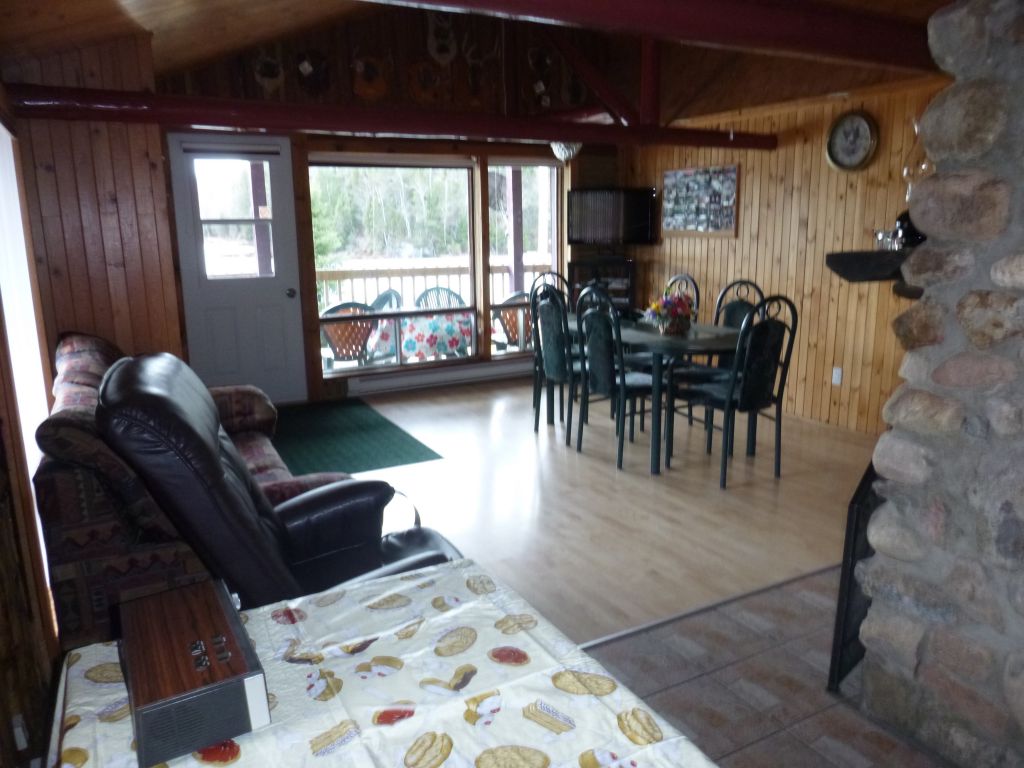 Chalet La Détente Avec Foyer En Pierre Des Champs, Chalet à louer