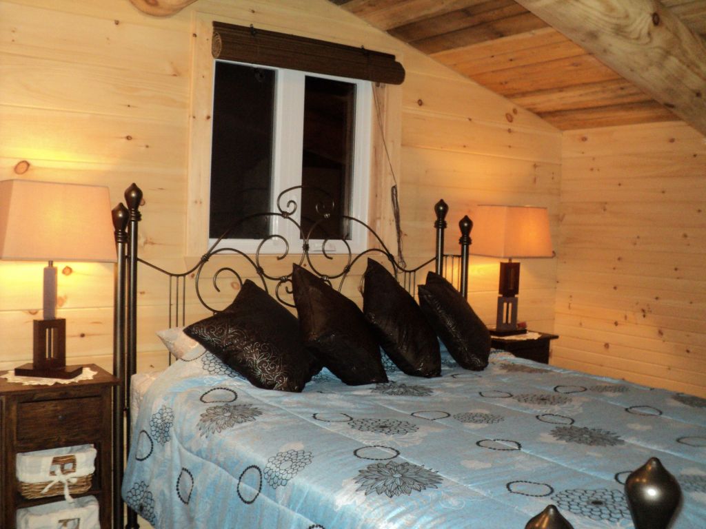 Chalet SaintTitedesCaps, chalet Charlevoix Le bois rond des ruisseaux