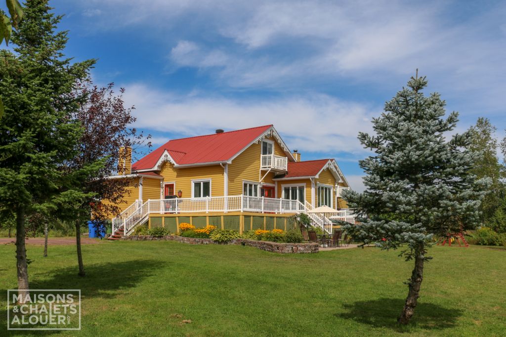 Au Soleil Levant Du Lac Aylmer, Chalet à louer, CantonsdeL'est/Estrie, beaulacgarthby Photos Au Soleil Levant Du Lac Aylmer, Chalet à louer, CantonsdeL'est/Estrie, beaulacgarthby Photos