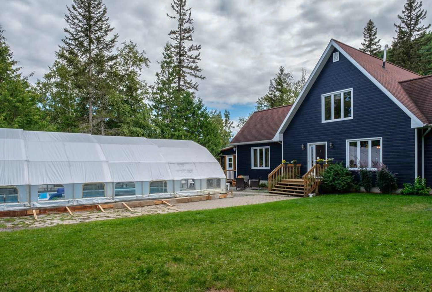Chalet à louer Gaspésie Le Chalet De La Rivière Capchat