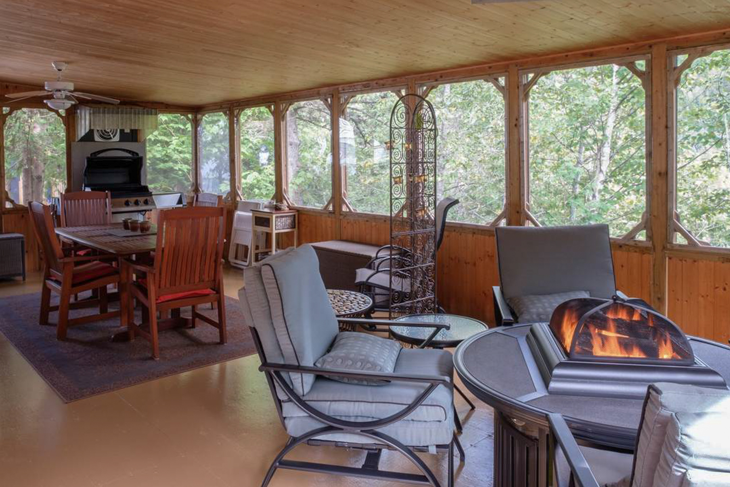 Chalet à louer Gaspésie Le Chalet De La Rivière Capchat