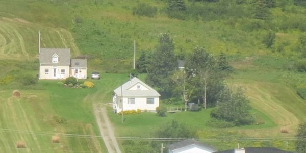 Photo aéerienne de la maison Thouin Aird (prise par Camille Langlais, Rimouski, août 2014)