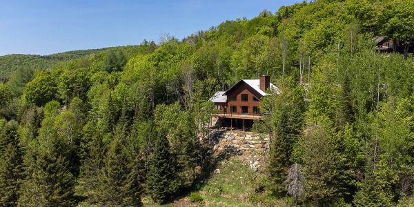 Chalet à louer en bois rond Laurentides