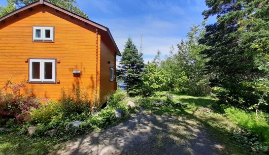 Chalet #3 (3 1/2) avec stationnement gratuit