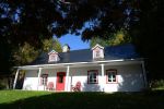 Chalet à louer Maison Ancestrale Bilodeau-Ethier, Jusqu'à 13 Pers 