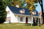 Chalet à louer Maison Ancestrale Bilodeau-Ethier, Jusqu'à 13 Pers Belle grande maison ancestrale pour 13 personnes.