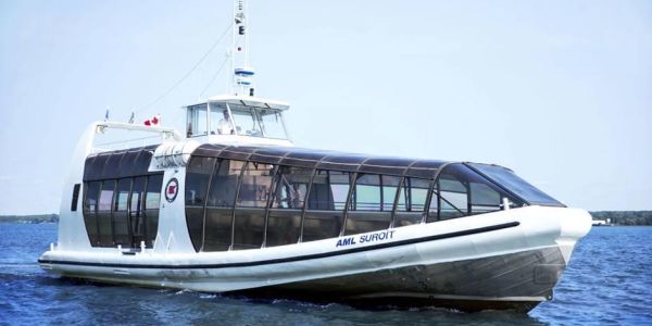 Navette fluviale entre la ville de Québec et Sainte-Anne-de-Beaupré