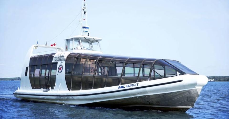 Navette fluviale entre la ville de Québec et Sainte-Anne-de-Beaupré