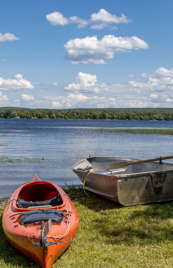 Au Soleil Levant Du Lac Aylmer - 