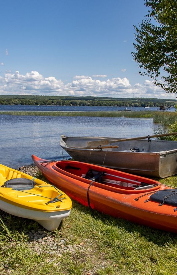 Au Soleil Levant Du Lac Aylmer - 