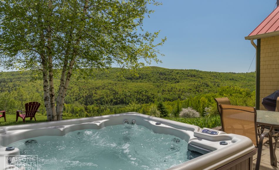 Chalet à louer en bois rond Cantons-de-l'Est / Estrie