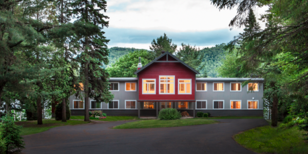 Chalet à louer en bois rond Laurentides