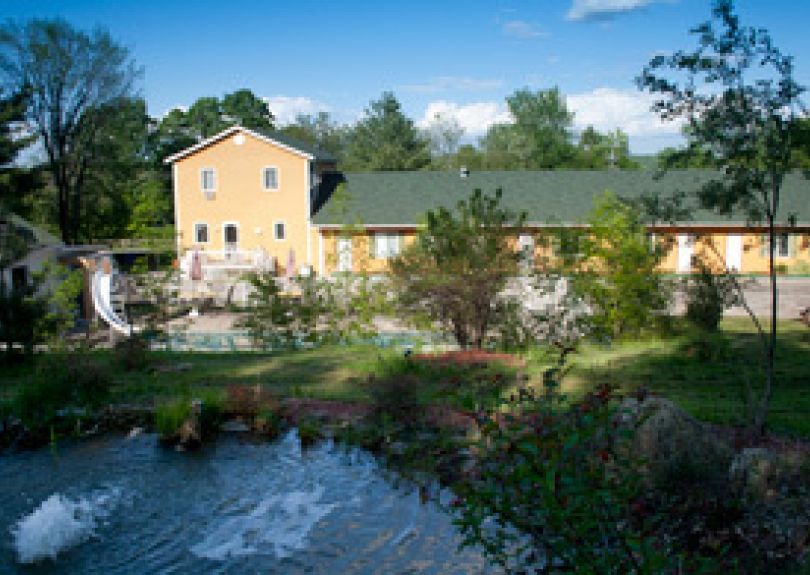 Hôtel / Motel À louer Cantons-de-l'Est / Estrie