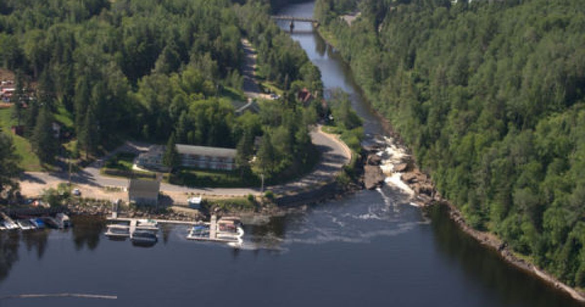 Auberge Au Pied De La Chute Saint Michel des Saints Canada Auberge Au Pied De La Chute