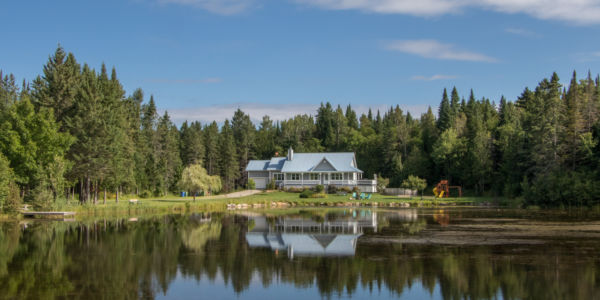 Chalet à louer en bois rond Cantons-de-l'Est / Estrie