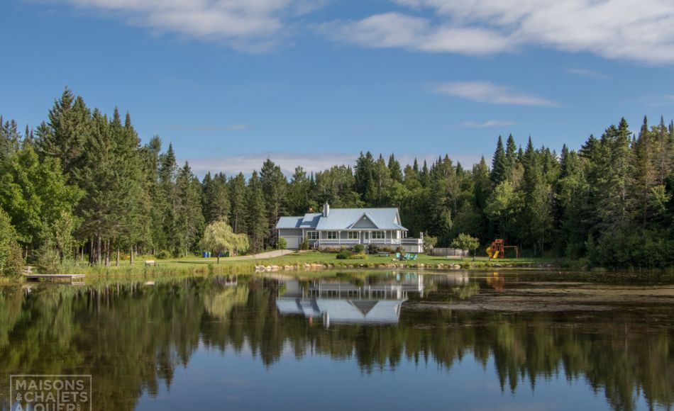 Chalet à louer en bois rond Cantons-de-l'Est / Estrie