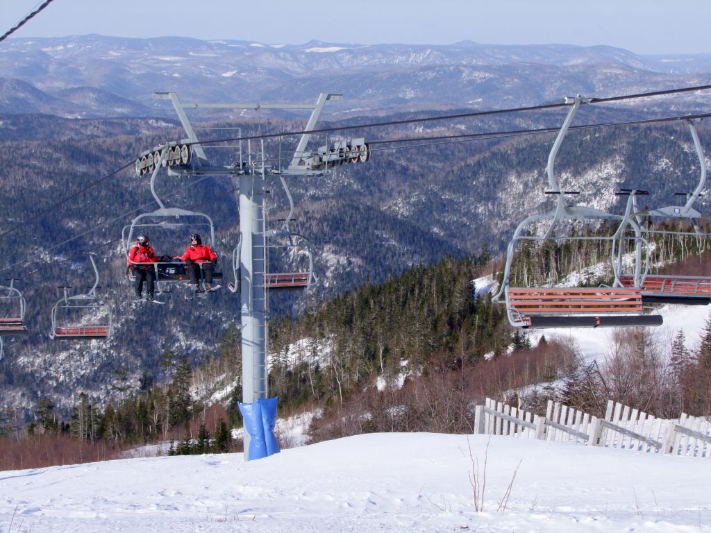 Station Touristique Pin Rouge