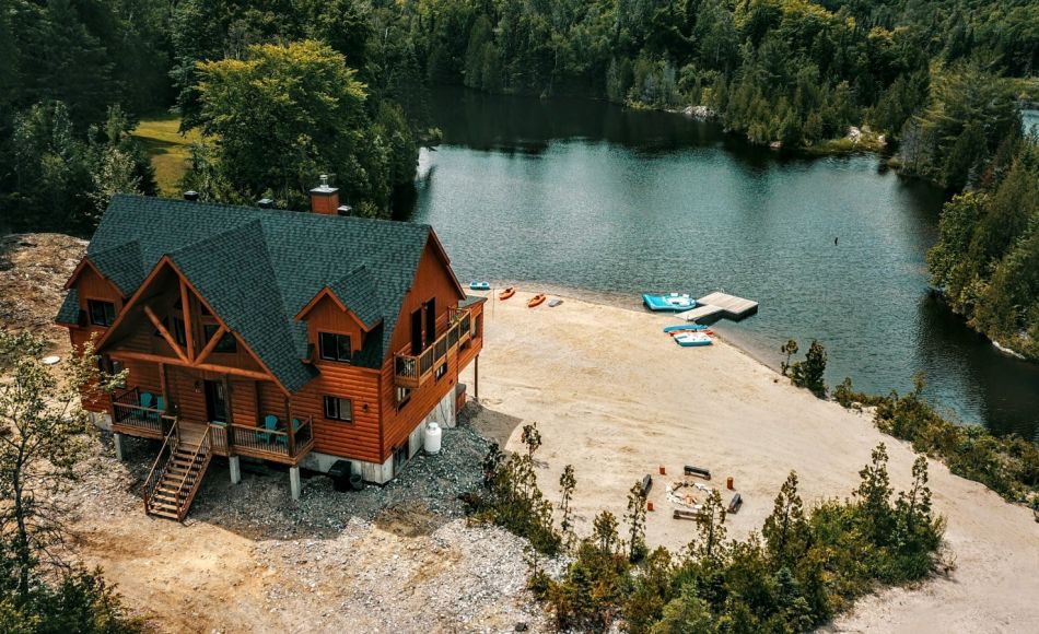 Chalet à louer en bois rond Laurentides