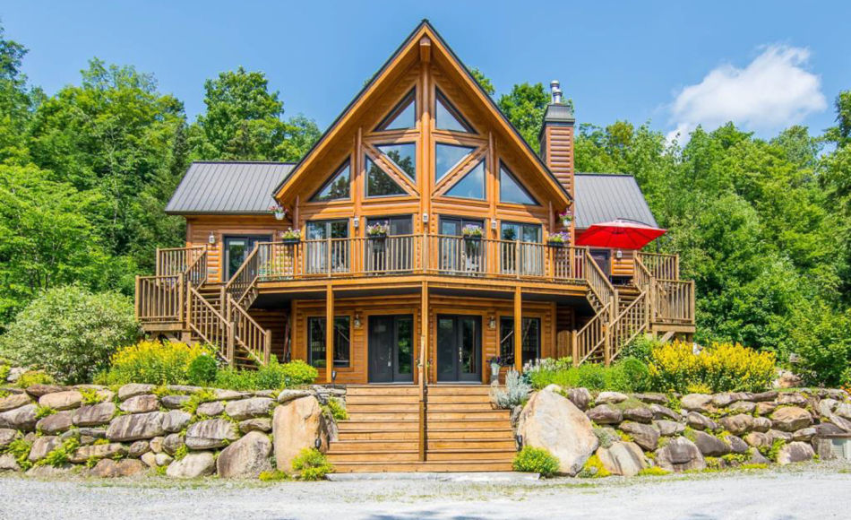 Chalet à louer en bois rond Cantons-de-l'Est / Estrie