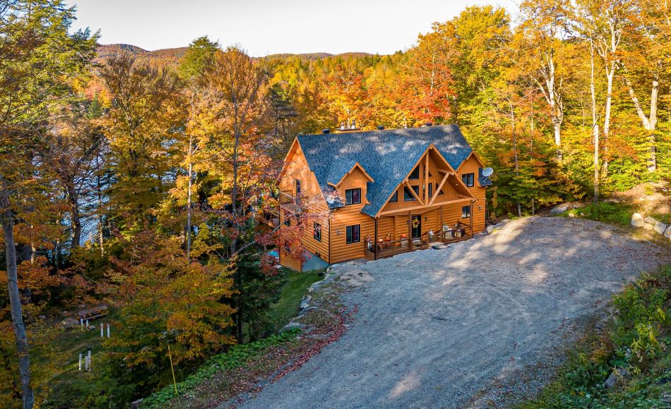 Chalet à louer en bois rond Laurentides