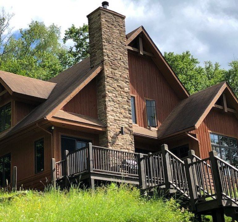 Voir plus de photos et informations pour Chalet à louer Laurentides