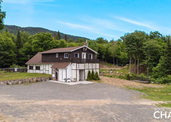 Voir plus de photos et informations pour Chalet à louer Laurentides