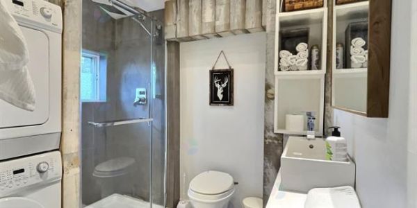 Lave linge, sèche linge, et toilette type de véhicule motorisé pour diminuer la consommation en eau